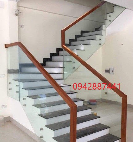 Cầu thang tay vịn gỗ không trụ đẹp, thiết kế đơn giản mà vẫn an toàn